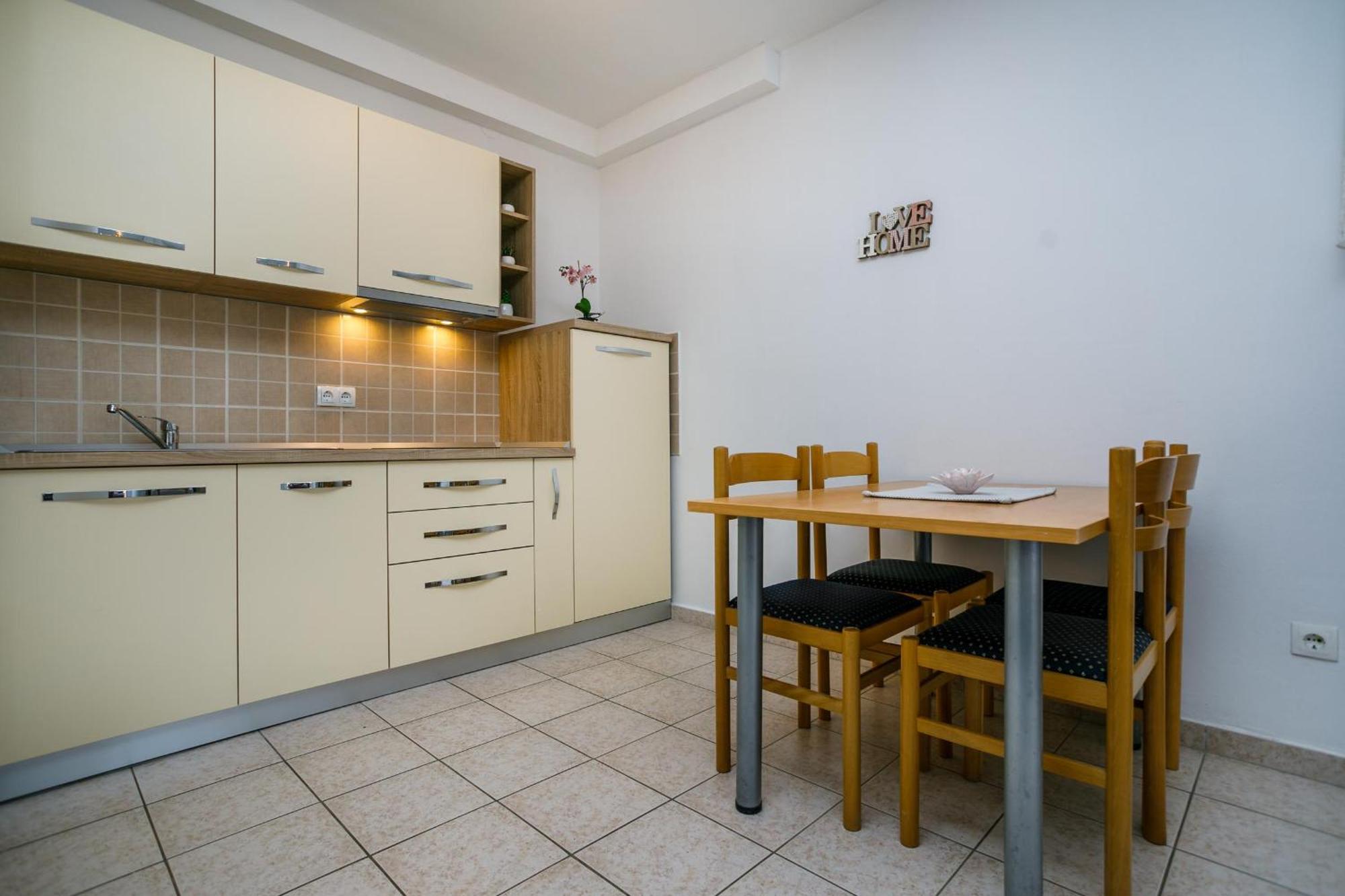 Apartment Pirun Baška Екстериор снимка